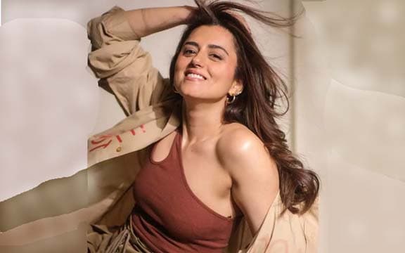নির্ভরতা নয়, সঙ্গীর জন্য মেয়েদের বিয়ে হতে পারে
