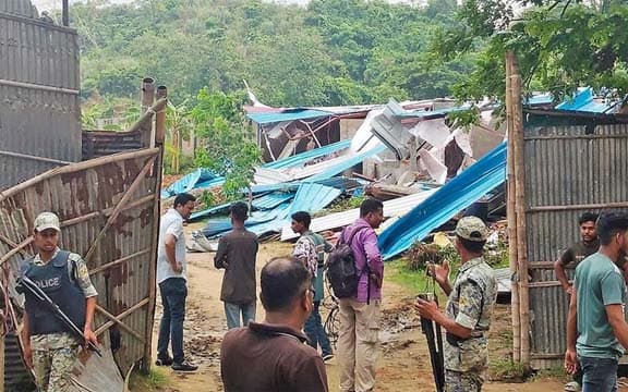 জঙ্গল সলিমপুরে সন্ত্রাসীরা গুড়িয়ে দিয়েছে যৌথবাহিনীর ক্যাম্প