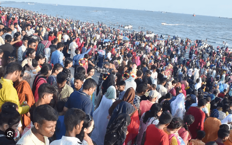 ঈদুল আজহার ছুটিতে চট্টগ্রামের দর্শনীয় স্থানগুলোতে উপচে পড়া ভিড়
