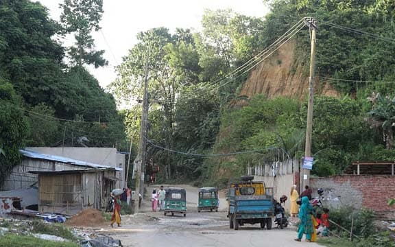 নিরাপত্তার ঘেরাটোপে জঙ্গল সলিমপুর
